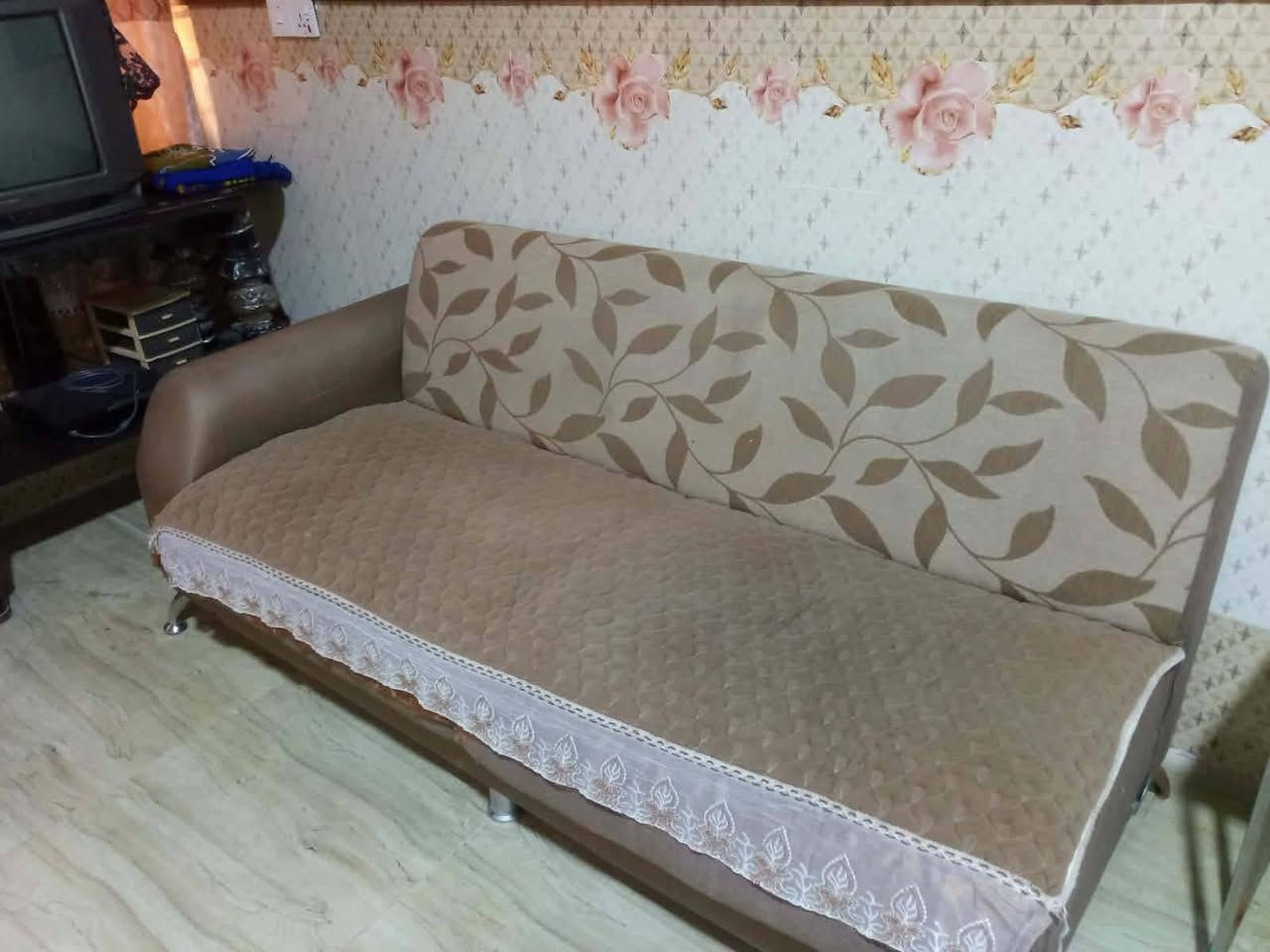 ديوان شغل #نجار فصال #اوربي ٦متر  سفنج وخشب درجة اولى فقط مكان جلوس قماش بس تعبان ومعانو غطا ايضا سعر #ب١٠٠ حي ميثاق


**إذا كنت صاحب هذا الإعلان وتريد حذفه لأي سبب، رجاءا أرسل رسالة إلى الدعم الفني**