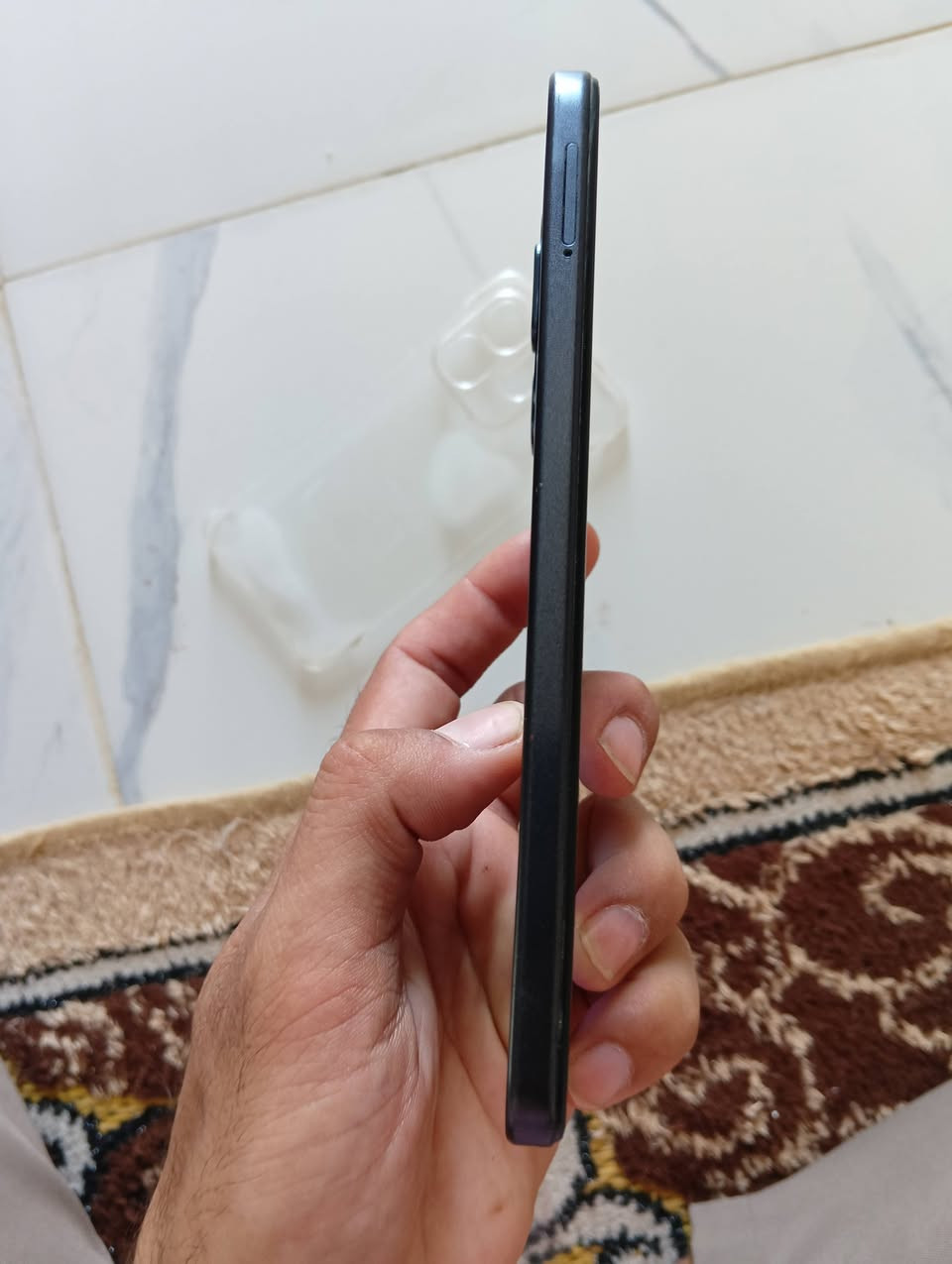 رمز X6531 يخص هاتف Infinix Hot 50i. وهو هاتف ذكي اقتصادي يتميز بأدائه العملي وبطاريته الكبيرة، وتشمل مواصفاته الأساسية ما يلي: [1, 2]
HOT50i
الشاشة: IPS LCD بحجم 6.7 بوصة بدقة (720 × 1600 بكسل) ومعدل تحديث عالٍ يصل إلى 120Hz.

المعالج: MediaTek Helio G81.

الكاميرا: خلفية بدقة 48 ميجابكسل.

البطارية: سعة 5000 ميللي أمبير مع شحن بقوة 18 وات.

نظام التشغيل: Android 14.

المساحة والذاكرة: يتوفر بخيارات مختلفة تصل إلى 8 جيجابايت من الذاكرة العشوائية (RAM) و 256 جيجابايت 
السعر 130وبي مجال


**إذا كنت صاحب هذا الإعلان وتريد حذفه لأي سبب، رجاءا أرسل رسالة إلى الدعم الفني**