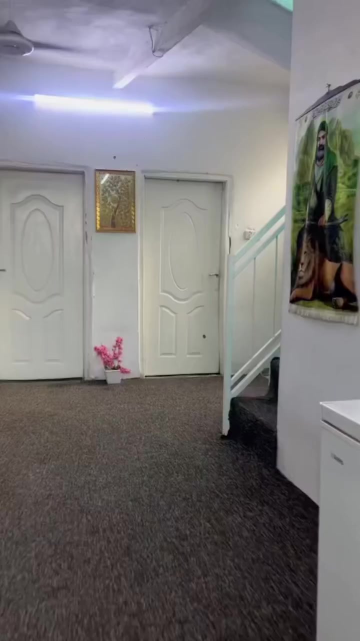 بيت للبيع 100متر
غرفتين ومطبخ مفتوح ع صاله
استقبال حمام داخلي وحمام خارجي
يحتاج ترتيب
العنوان حي ميسان 
زراعي  الشيوخ شارع الكنطره
شارع ناشف حته بلمطر   مي يصعد للخزان بدون ماطور
المجاري كبل ع بزل جيران  خوش اوادم
السعر،40 مع المجال البسيط  ولو موسعره بس مستعجلين ع بيعه
للاستفسار،اكثر اتصل ***********
