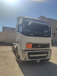 فولفو اف اتش • موديل ٢٠١٢ • ممشى مليون و٤٠٠