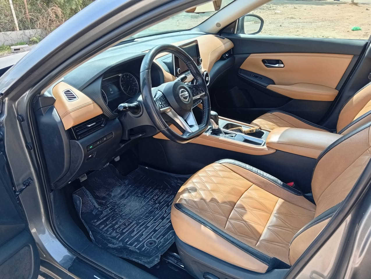 للبيع سياره نيسان سنترا موديل 2021  (رقم معوقين )فول مواصفات فتحة سقف داخل لونين تحديد مسار رادار مامي خلفي وارد امريكي احدثها تبديل بنيد معروضة 125 ورقة اتصال على رقم *********** أو ***********
