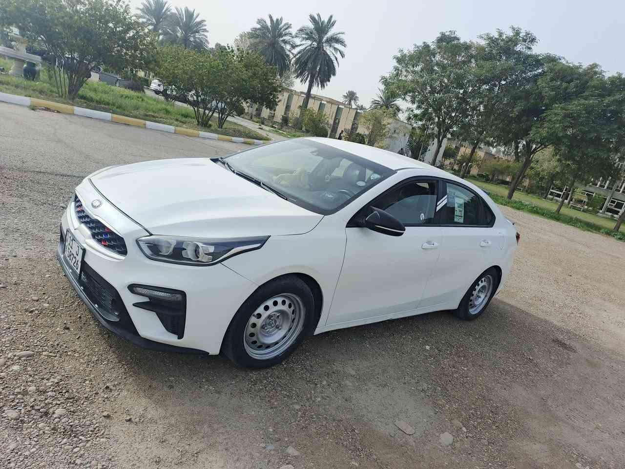 السلام عليكم كيا فورتي موديل 19 وارد امريكي بيها قطعه مبدله بنيد الصبح كمقلات محرك 2000 كير اي تي مكان بغداد ابو غريب السعر 120 وبيها مجال بيع او مراوس، ***********
