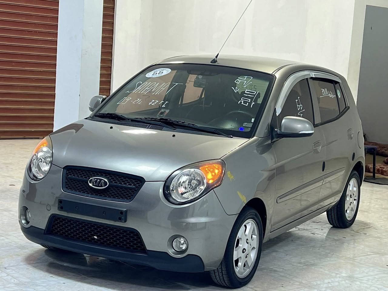 ✅ كيا بيكانتو 2010 نظيفة الله يبارك درجة أولى🩶
🤍معرض الخال لبيع وشراء السيارت 🤍
📍 استيراد كوري 🇰🇷 

✔ اللون قنتشي🔥🩶

✔ المسافةالمقطوعه 86 Km💯

المشي الأصلي 🏅

📍المميزات🏅 :

✔ 2 مفتاح ولارم 🔑

✔ مسجل cd.usb.aux 💿🎶

✔ صالون جلد اسود نظيف جدا🏅 

✔ ديسكو مقاس 14 إنش  

✔ فليتشة بالمرآة 

✔️ كاميرا خلفية 

✔ حساسات اصطفاف خلفية 

💢 سيارة نظيفة 🥇خالية من الحوادث والقص والقشرة والسوس والخرات الله يبارك 🤲🥇

⚙ محرك✅ وكمبيو✅ وصالة✅ الله يبارك عيب لا🔥

✅السعر /15600

📍المكان تاجوراء طريق المصانع

رقم الهاتف : 0916070765
0913937341


**إذا كنت صاحب هذا الإعلان وتريد حذفه لأي سبب، رجاءا أرسل رسالة إلى الدعم الفني**