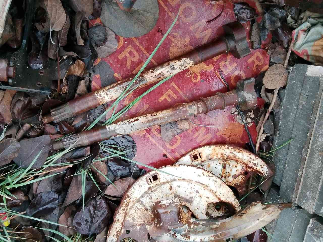 السلام عليكم قطع دنكير كامله الماني اوياله ثلاثه قطع و ودناكير كامله ورواجز كامله وطواق 3 الاتصال ***********
