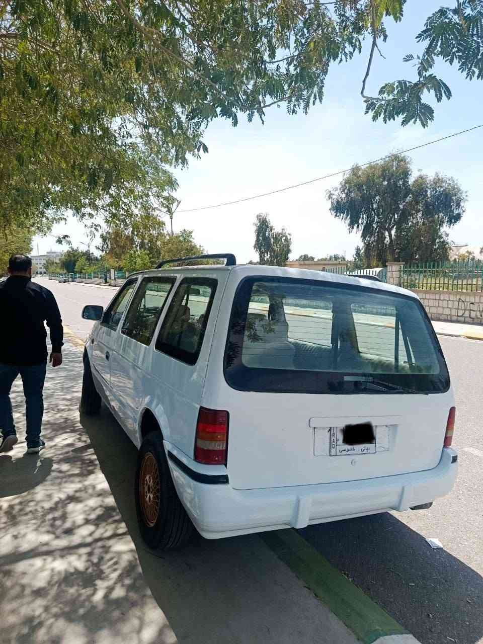السلام عليكم من رخصة الادمن دوج كلايسلر للبيع بسعر مناسب سيارة ما بيها اي نقص  شرط تبريد شغال تخم تايرات جدد دواخل نضيفة محرك كامري ابو الجف السيارة بسمي تحويل ثاني يوم  عنوان ديالى جلولاء رقم هاتف ***********
