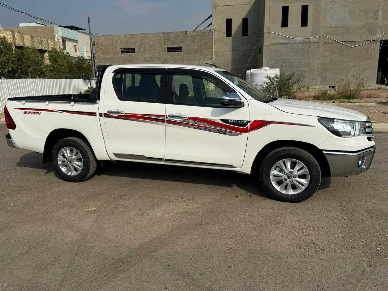 سلام عليكم         
مكفوله من صبغ وزلغ وبارد 
بيكم هايلوكس   ساز باب اول  موديل. ٢٠٢٥
بعدهه بحاله وكاله ماشيا (.  ١٢  ) الف  
مواصفات معروفه بصمه شاحن تحكمات مكاني بغداد 
سعر308  وبيهه مجال 
موبايل ***********
