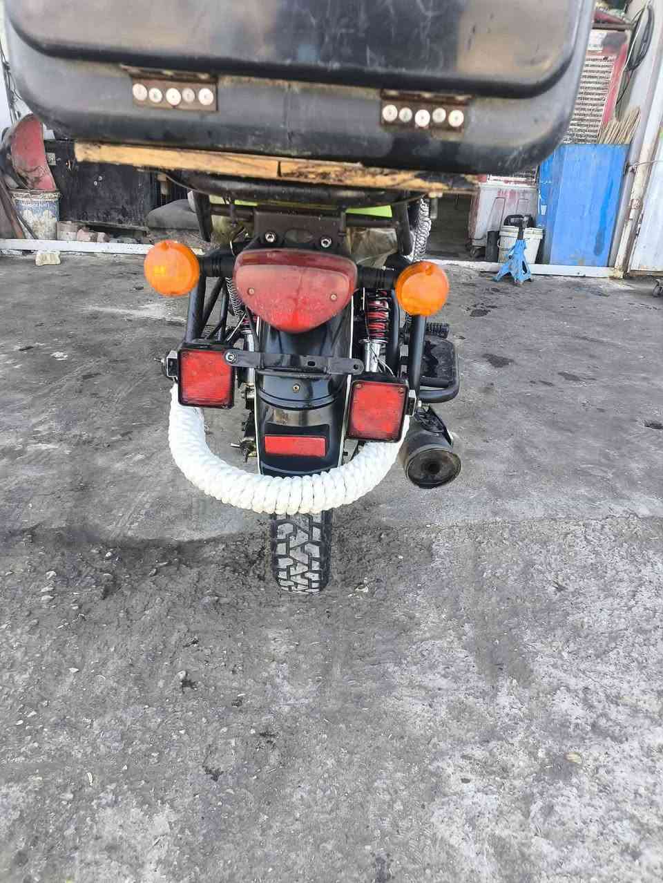 سلام عبيكم دايون للبيع السعر 1350 موديل 23 بفداد جزيره سياحيه ***********
