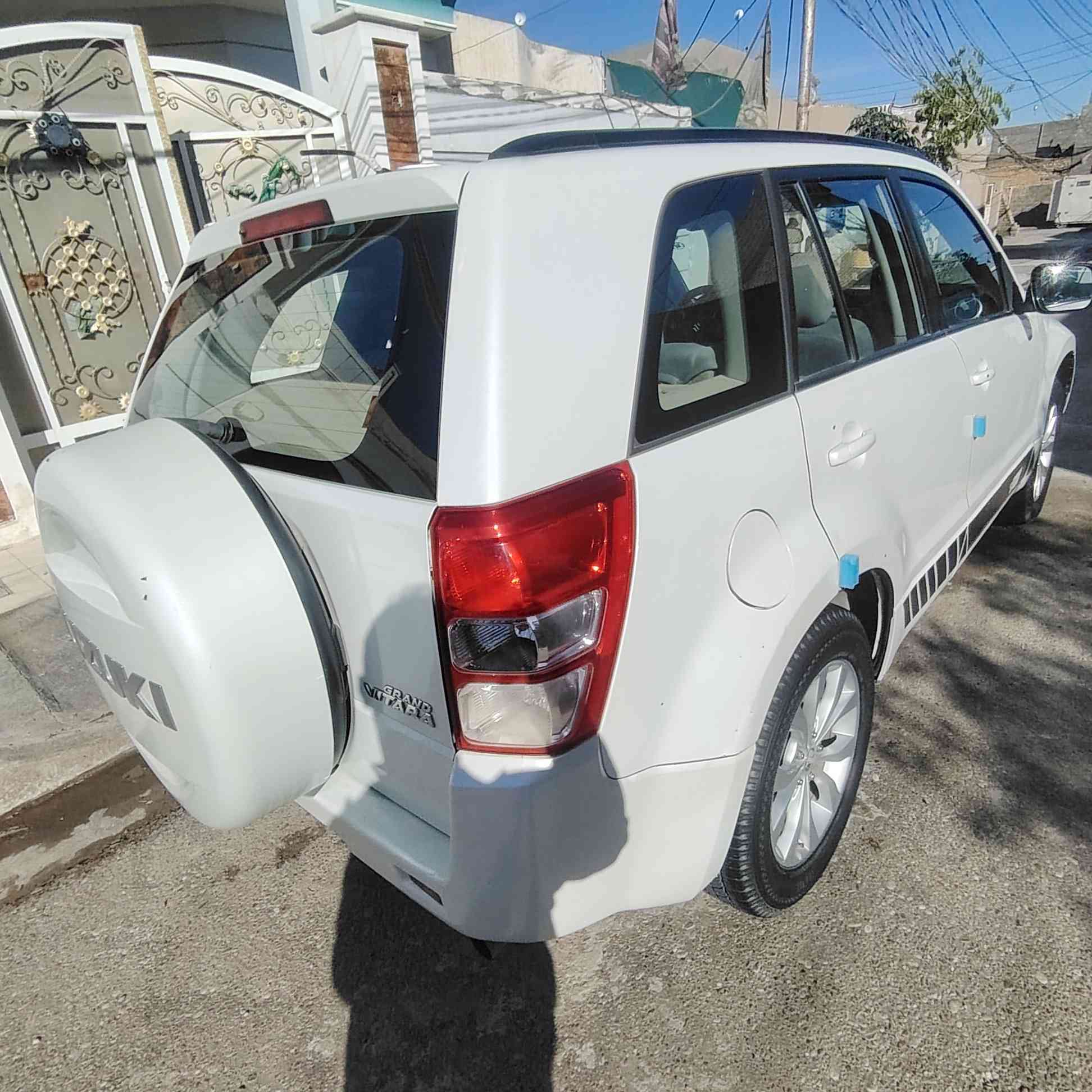 السلام عليكم سازوكي كراند فيتارا موديل ٢٠١٥ اربيل سياره مكفوله كفاله عامه لا صبغ ولا ضربه مكينه ٢٤٠٠ دفع رباعي فول مواصفات بصمه ماشيه 140 الف
السعر 120 ورقه
والاتصال على الرقم وحاضرين ***********
