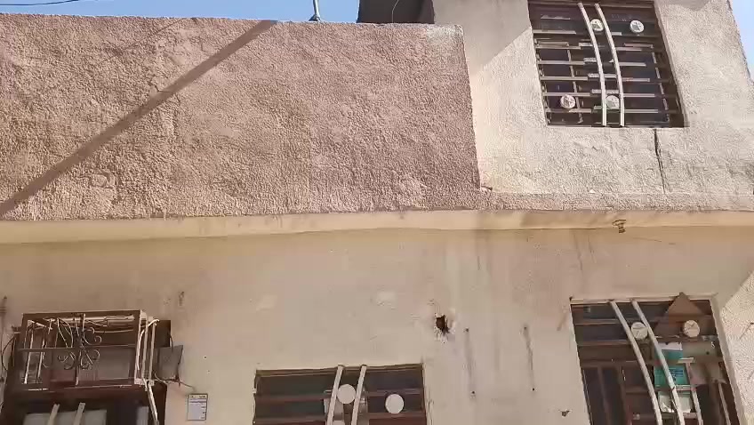 بيت للبيع منطقه شبانات مساحه 85 متر القطعه مربع ركن قرار 17/يتكون من ستقبال مطبغ صاله صحيات غرفه فوك/اني مكلف بنشرهاذه رقم صاحب البيت/***********
