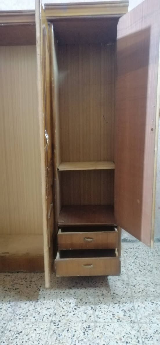 كنتور نضيف صاج تسكام 6 ابواب سعر 200 الف لعنوان بصره حيانيه المدينة, البصرة


**إذا كنت صاحب هذا الإعلان وتريد حذفه لأي سبب، رجاءا أرسل رسالة إلى الدعم الفني**