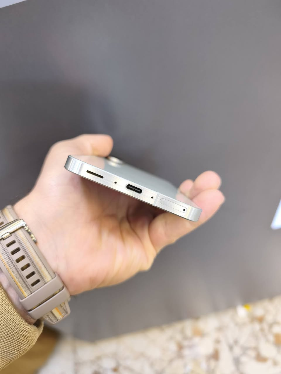 A56 256/8
نضافة 100 
بدون ملحقات
السعر 350 الف
بغداد حي الجهاد
***********
