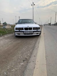 للبيع بدون مراوس   بي ام موديل 1991   رقمها انكليزي جديد هزه بعدها مسا...