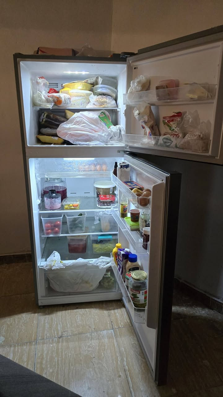 ثلاجة نوع بيست كول حجمها 442 لتر تقريبا 15 قدم
تبريدها جيد جدا
غير داخله تصليح
انفيرتر

السعر 300 الف مجال قليل
وتساب ***********
