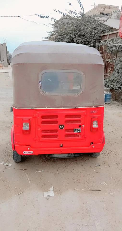 للبيع اخوان متوازي ع بيعتها صدكوني والسعر قفل 1مليون و600
هذه رقمي واتساب لو اتصال  الشراي ***********
