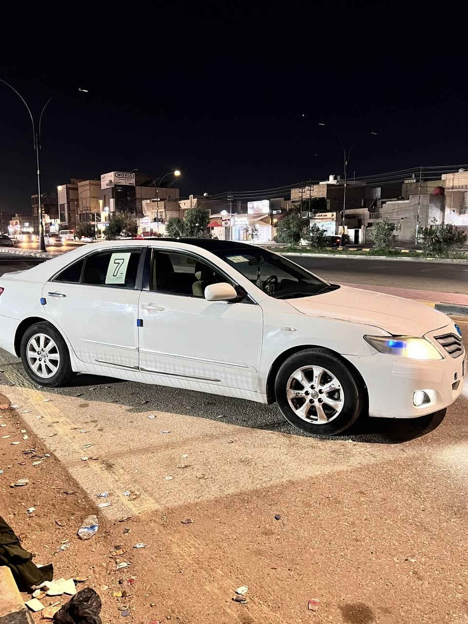 ✨ السلام عليكم ✨
🚘 للبيع / المراوس

سيارة Toyota Camry موديل 2007 – فئة LE

🔹 المواصفات:
• تبريد قطعتين
• تحكم بالستيرن
• مثبت سرعة
• مرايا كهربائية
• رقم مميز

🔹 ملاحظة:
السيارة بيها ضرر بالجنطة.

💰 السعر: 75 قابل للتفاوض.

📌 البيع أو المراوس حسب القناعة، والمعاينة خير برهان.

لاستفسار لاتصال 
***********
