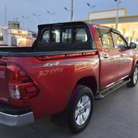 سيارة تويوتا هايلوكس موديل 2018 رقم بغداد مكفولة كفالة عامة وبيها سونا...