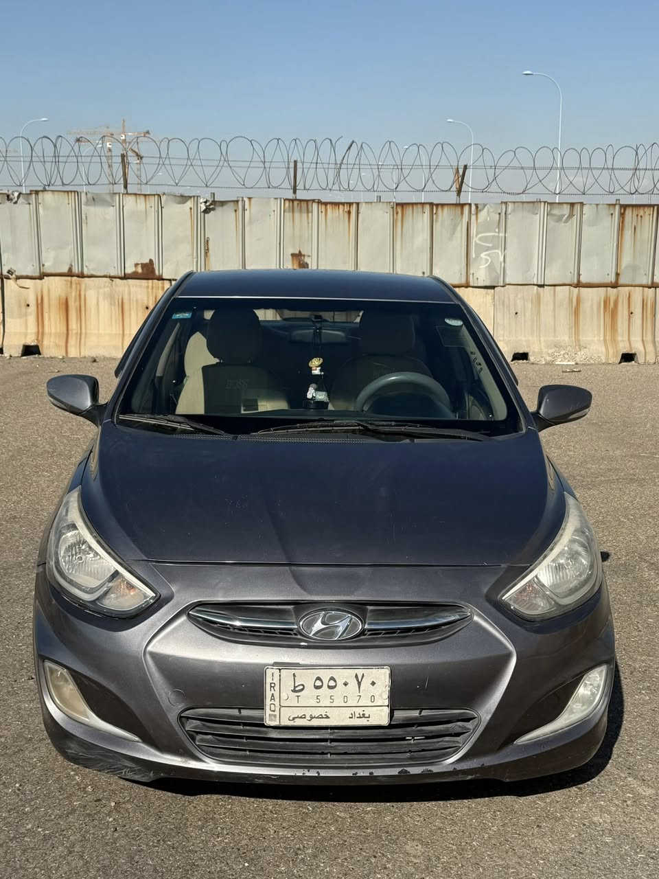 اكسنت خليجية ٢٠١٦
المحرك والكير مكفولات 
التبريد جيد جدا 
الصدر جديد 
تخم تاير جديد 
الباتري جديد 
السيارة نظيفة مال بيت بيهه رصعات بسيطة ومصبوغة الدعامية وبارد بالجاملغ الأيمن الأمامي ورصعات بسيطة بالقمارة فقط السعر ٩٨ وبي مجال 
ماشية ١٣٢
الاتصال على الرقم ***********
