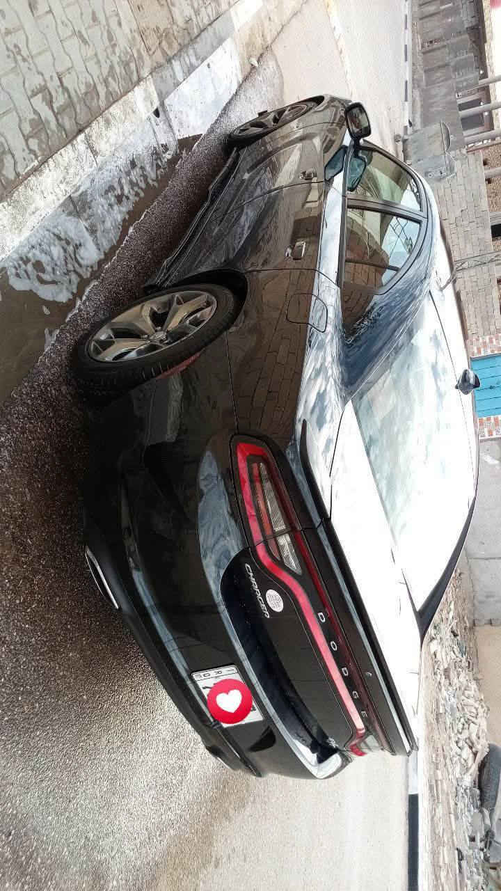 سلام عليكم
چارجر موديل 2016 اصل، وارد أمريكي
رقم بصره السياره كلين تايتل 
كفاله من الصبغ والضربه، 
بيها باردين خفاف فقط السياره جايه كودين  الجاملق الخلفي صفحة اليمنه فقط جاهزه من كلشي حداديه مكينه وكير كله جاهزه للاخير 
موصفات: 
مكينه هيمي RT 5.7
شفتات ستيرن
كير ٨ نمر
شاشة كبيره 
كشنات حضن تدفه 
ويل 20 
كامره 
السيارة موجودة بالبصرة
 للستفسار ***********
***********
