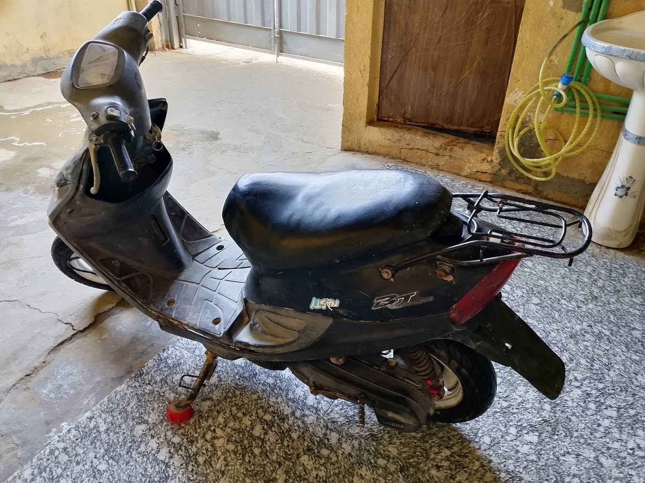 السلام عليكم دراجة بيجي للبيع شغالة سلف هندر نكرة مكينة خير من الله مفتوح السعر 175 وبيها مجال ***********
