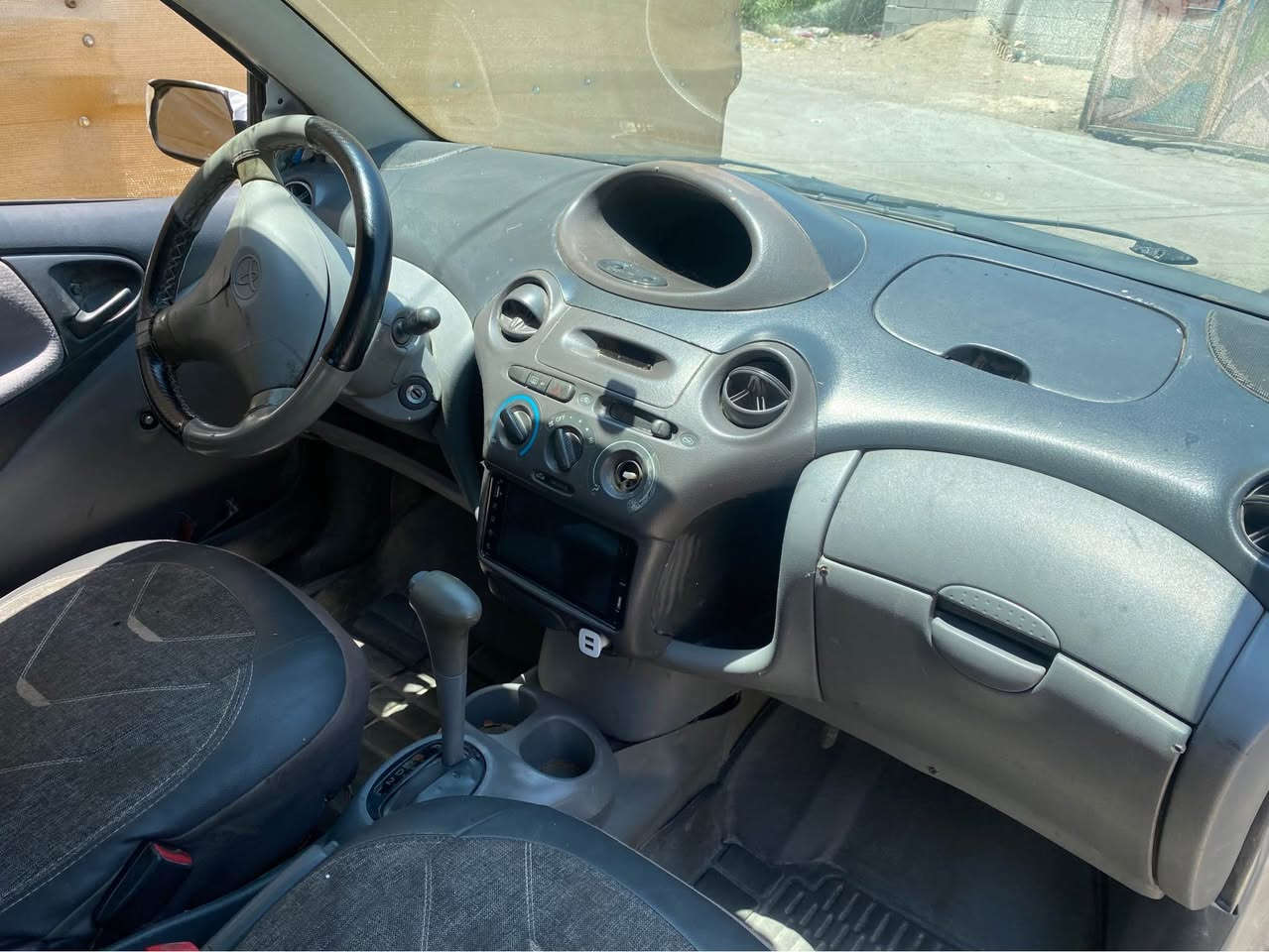 للبيع او مراوس ***********
كورلا ايكو ٢٠٠٢ جاهزه محرك كير
حداده تخم تاير كهربائيات  سنويه نافذه 
تحويل مباشر مصفره غرامات وهيئه 
مكاني ديالى بعقوبه سعر ٢٧ نهايته قفل بعقوبة, ديالى
