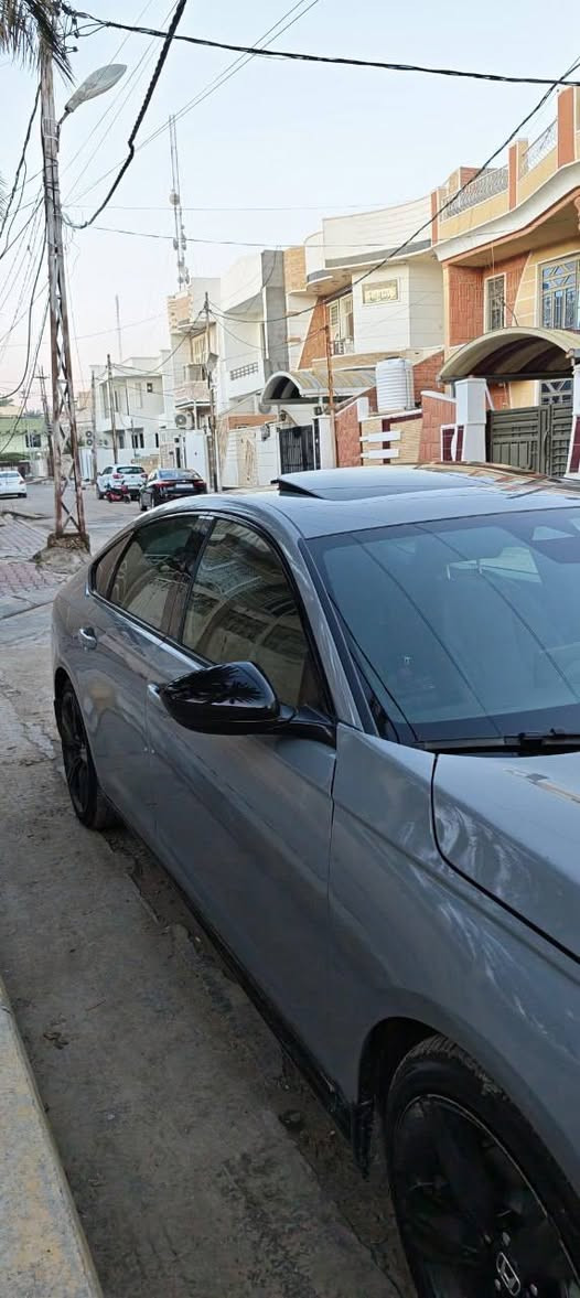 هوندا اكورد هايبرد_(2024) فئة Sport-L
عدد المسافه  21,000
• المحرك 2000 hybrid دوش 
المواصفات:
•تشغيل عن بعد
•فتحه
• كاميرا خلفية
• كراسي امامية كهرباء مع  ذاكرة خزن
• رادار امامي
•نقطة عمياء
• مانع تصادم 
• تصحيح مسار
• شفتات بالستيرن
• مثبت سرعة
• دخول ذكي 
• إنارة ترحيبية
• هندبريك كهرباء
•لايت عدسات زينون
• نظام اوتو لايت Auto
• لايت العالي زنون 
• حساسات مطر 
• أوامر صوتية
• 3 أنظمة قيادة (eco, ev, sport)
• تدفئة كشنات 
•كشنات جلد 

السيارة فقط بارد بدون صبع بدون تبديل وصور الحادث مرفق مع الصور 
ايرباك ستيرن فقط 
المكان ديالى / بعقوبة 
للاستفسار :
***********
 السعر : 220 $ ورقة وبيها مجال
