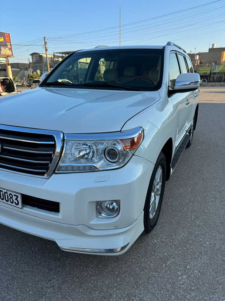 لاندكروز 2015
رقم اربيل الجديد .... فول مواصفات 🍁 
محرك 8 سلندر 
ماشيه 160 الف
اتصال او واتساب : ***********
