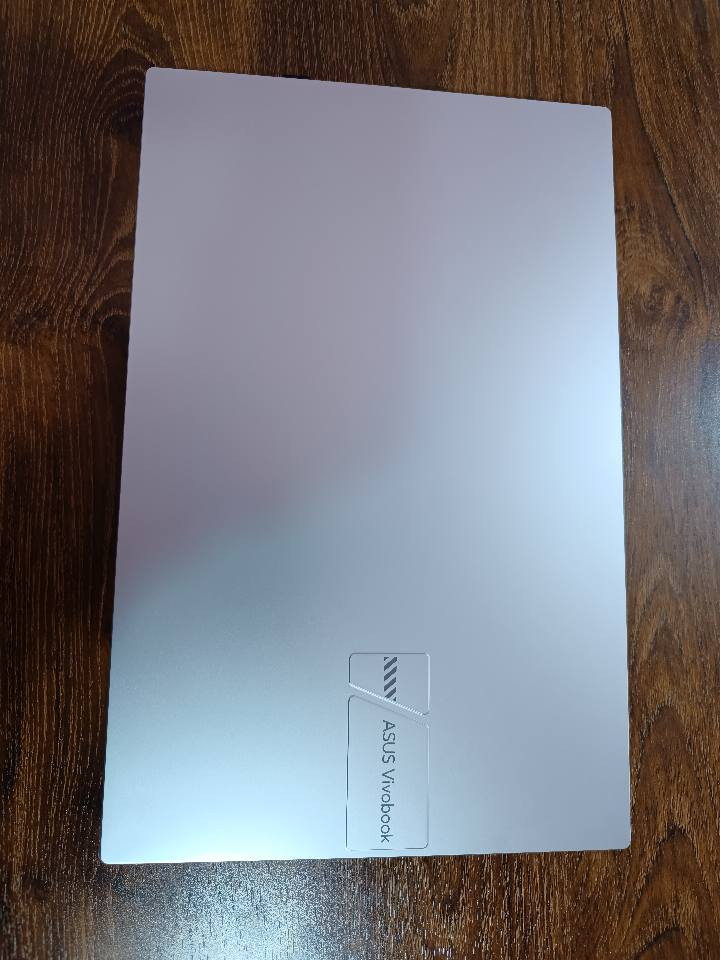 السلام عليكم 
ASUS Vivobook X1504ZA
Windows 11 Pro
64-bit
Intel Core i7-1255U (جيل 12)
10 أنوية / 12 مسار
الرام: 8 
التخزين (الهارد SSD):
C: 280 GB
D: 195 GB
المجموع الكلي: 475 GB
الجهاز فعلياً 512 GB بس بسبب النظام يطلع هيچ
المساحة الفارغة: 
C: 156 GB
D: 175 GB
التقييم النهائي للكمبيوتر: 
قوي جداً (i7 جيل 12)
تخزين 512 GB SSD سريع
مناسب للدراسة + برامج + استخدام قوي
السعر (خاص)
تحياتي حلة, بابل


**إذا كنت صاحب هذا الإعلان وتريد حذفه لأي سبب، رجاءا أرسل رسالة إلى الدعم الفني**