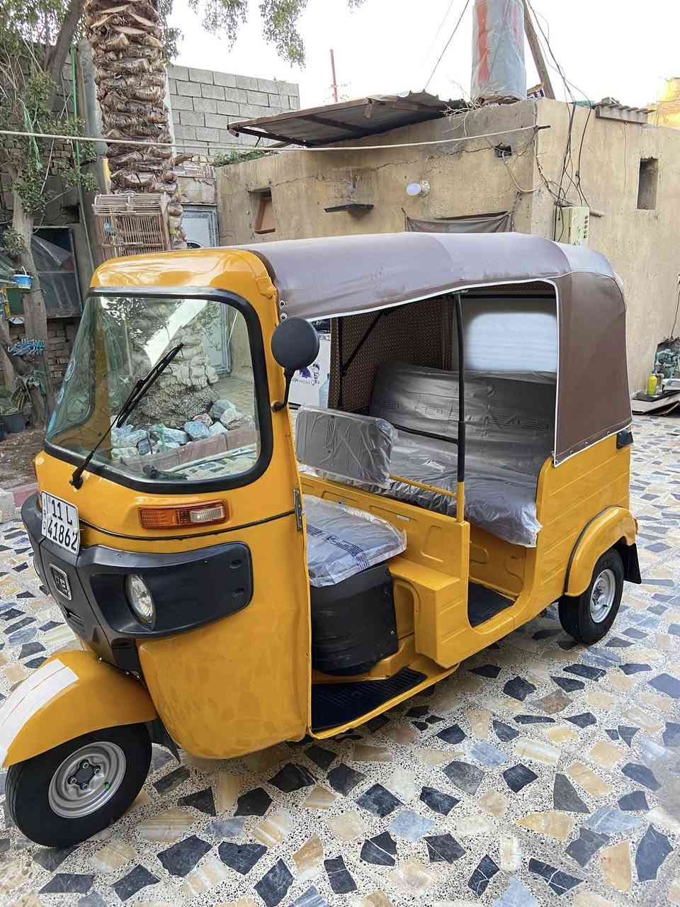 سلام عليكم تكتك للبيع 19شهر10رقم وسنويه تحويل مباشر التكتك اي نقص مابيه كهربائيات كلهه شغاله مكينه بوشه وبستم بيهه صبغ وبلغد وبل صفحه الصفحه بدون ضربه عنواني سبع قصور هــ***********
