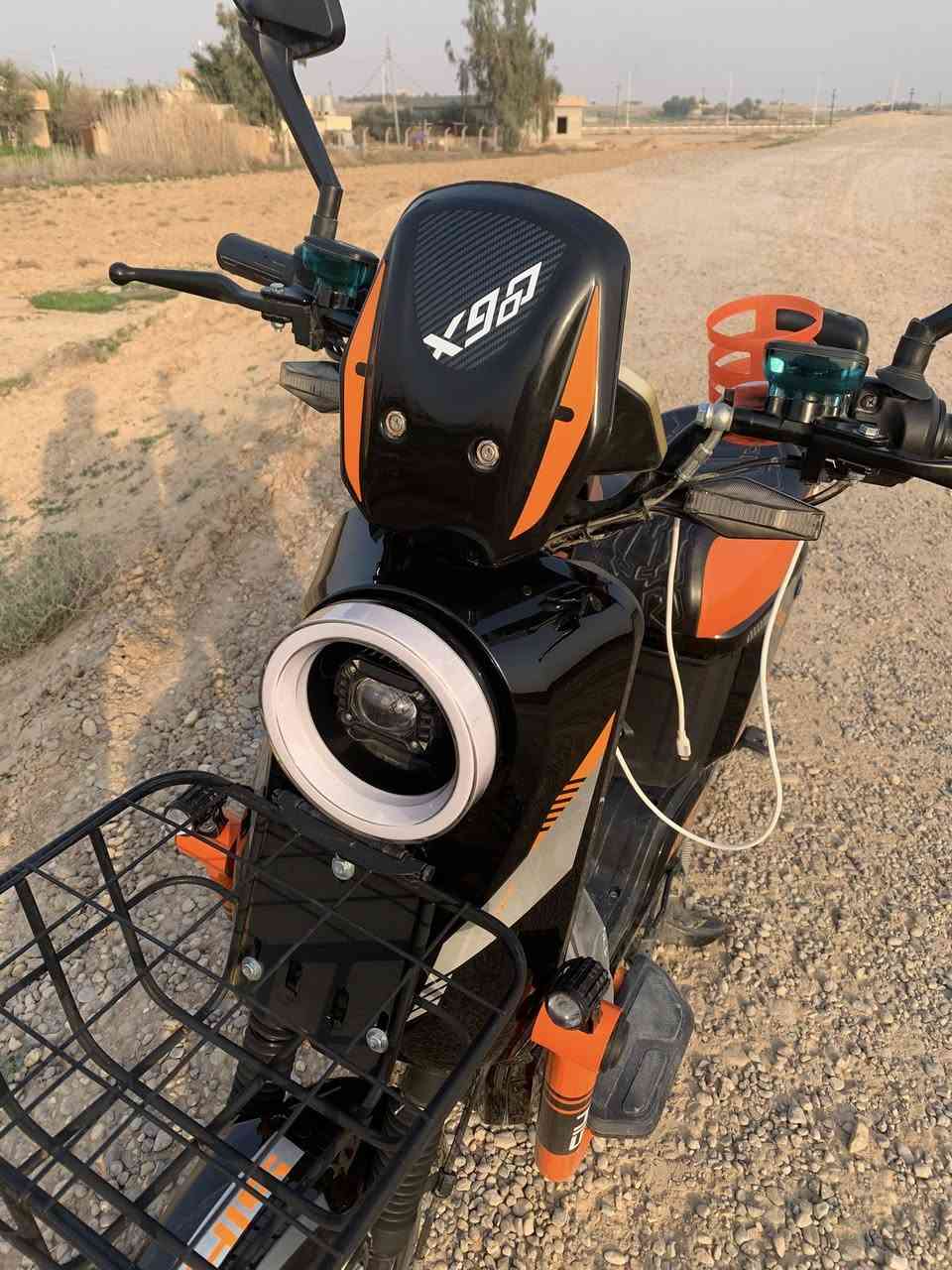 السلام عليكم X900 للبيع موطور جديد و نظيف ما عايزو شي شغال كامل نظام بك قفل ستيرن تشغيل عن بعد دبل غاز سرعه 119 بطاريات ٥زغار شرط الفحص موطور بدون نقص و يرهم مراوس السعر 450الرقم ***********موجود واتساب
