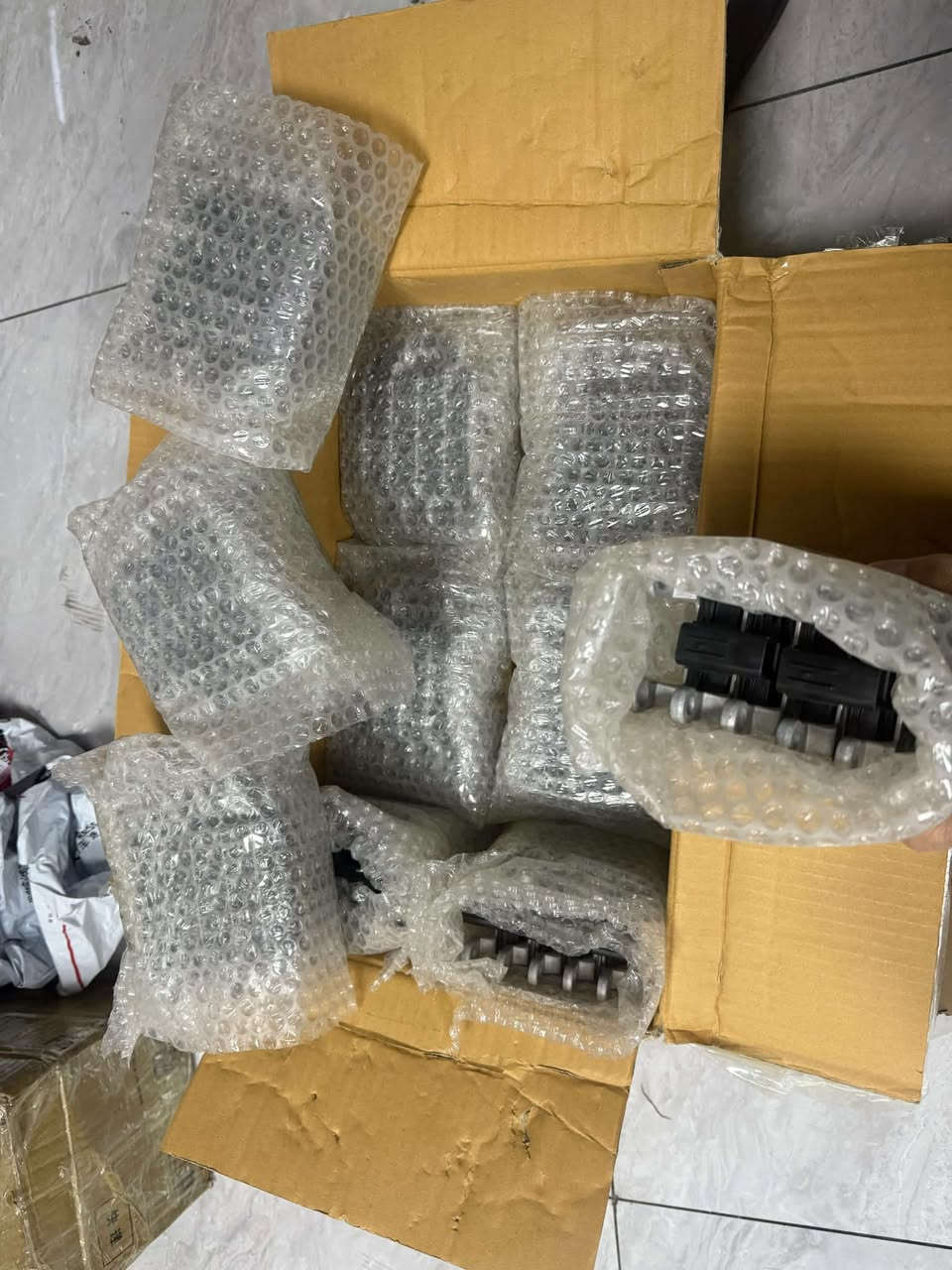 رادار  التما +کیکس +سینترا +روك موجود و علامە موجود 2019-٢٠٢٥ بشرط
ضمان ٢ سنة 

توصيل مجاني 

مفرد و جمله متوفر 

عنوان كركوك طريق حولي 

***********

 80 الف و توصيل مجاني سعر رادار التيما
