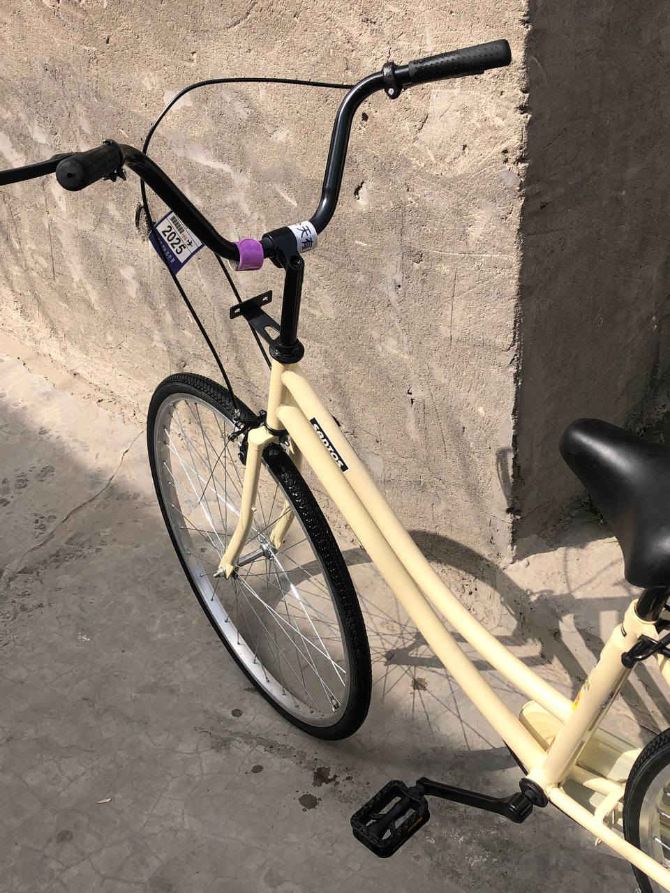 سلام عليكم بايسكل البيع بناتي سانتوس بايسكل نضيف مسطره ثنين قفل موجود جاملغ لايت مالته موجود (سعر100)الف وبي مجال دسك بريكات شغاله امامي خلفي كشن العنوان بغداد العبيدي فكله حي نصر  رقمي***********
