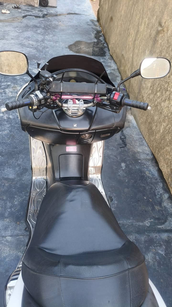 ٠٨ للبيع
كامله مكمله 
*********** واتساب
