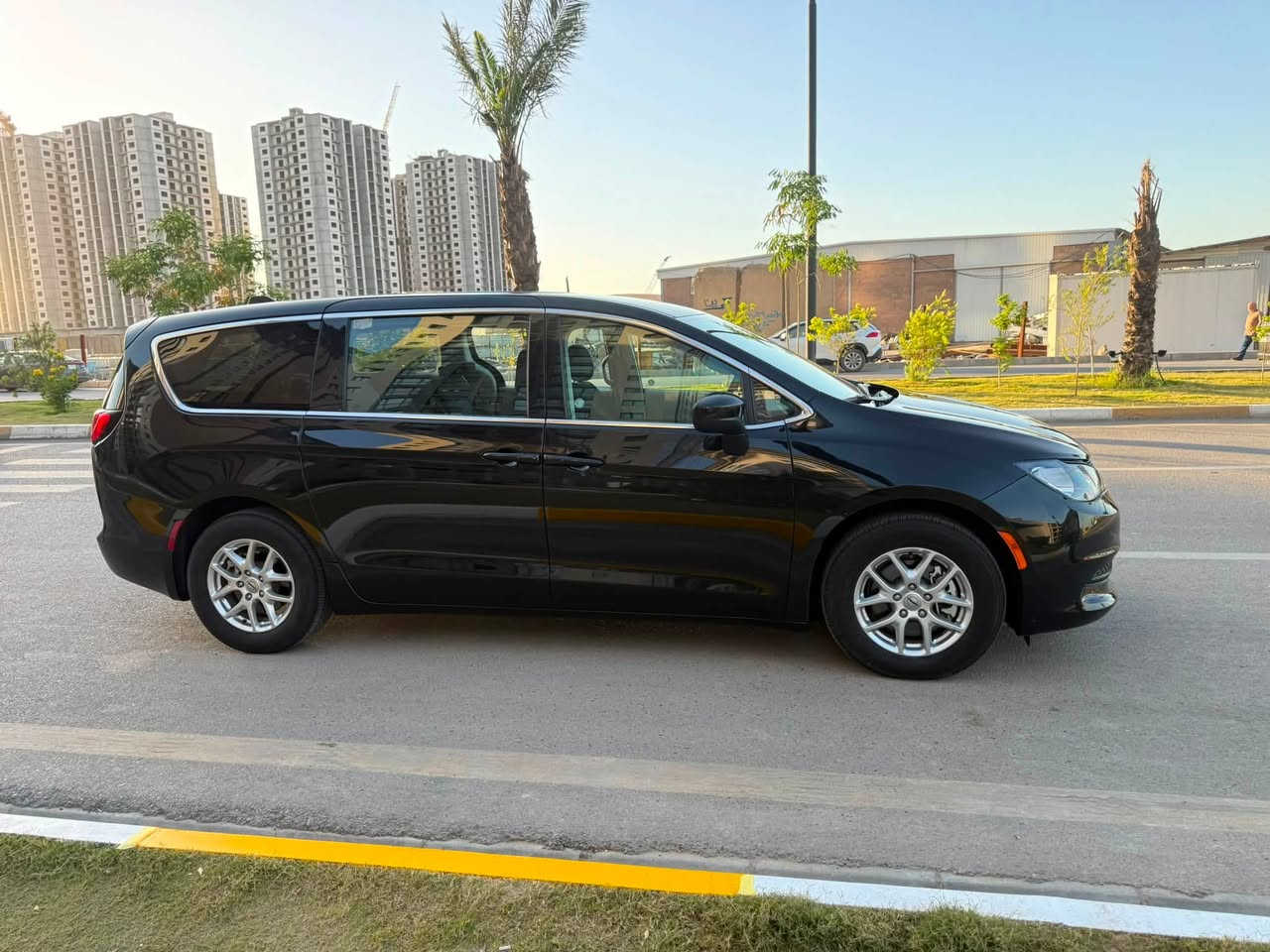2024 CHRYSLER VOYAGER, LX
للبيع كلايسلر فويجر وارد امريكي موديل 2024

رقم اربيل أجرة احمر ترقيم جديد فحص وهزه جديد تحويل ثاني يوم

مكفولة كفالة عامة كلين بدون ايرباك      بدون صبغ بدون تبديل حته الدعاميات مكفولة من الصبغ مكفولة من الشخط والتكحيل مكفول من الغرق 

***********

حجم محرك 3600

بصمة تشغيل وابواب بصمة وتشغيل عن بعد 

ابواب سلايد كهربائي ⚡️ 

صندوك كهربائي شفط

رادار امامي تحديد مسار توقف ذاتي 

تبريد مركزي 3 قطع

كشن كهرباء

سيارة جديدة تخم تاير جديد 

سعر.   230 ورقة 

مكان السيارة بغداد الكرخ قرب شارع مطار بغداد الدولي
