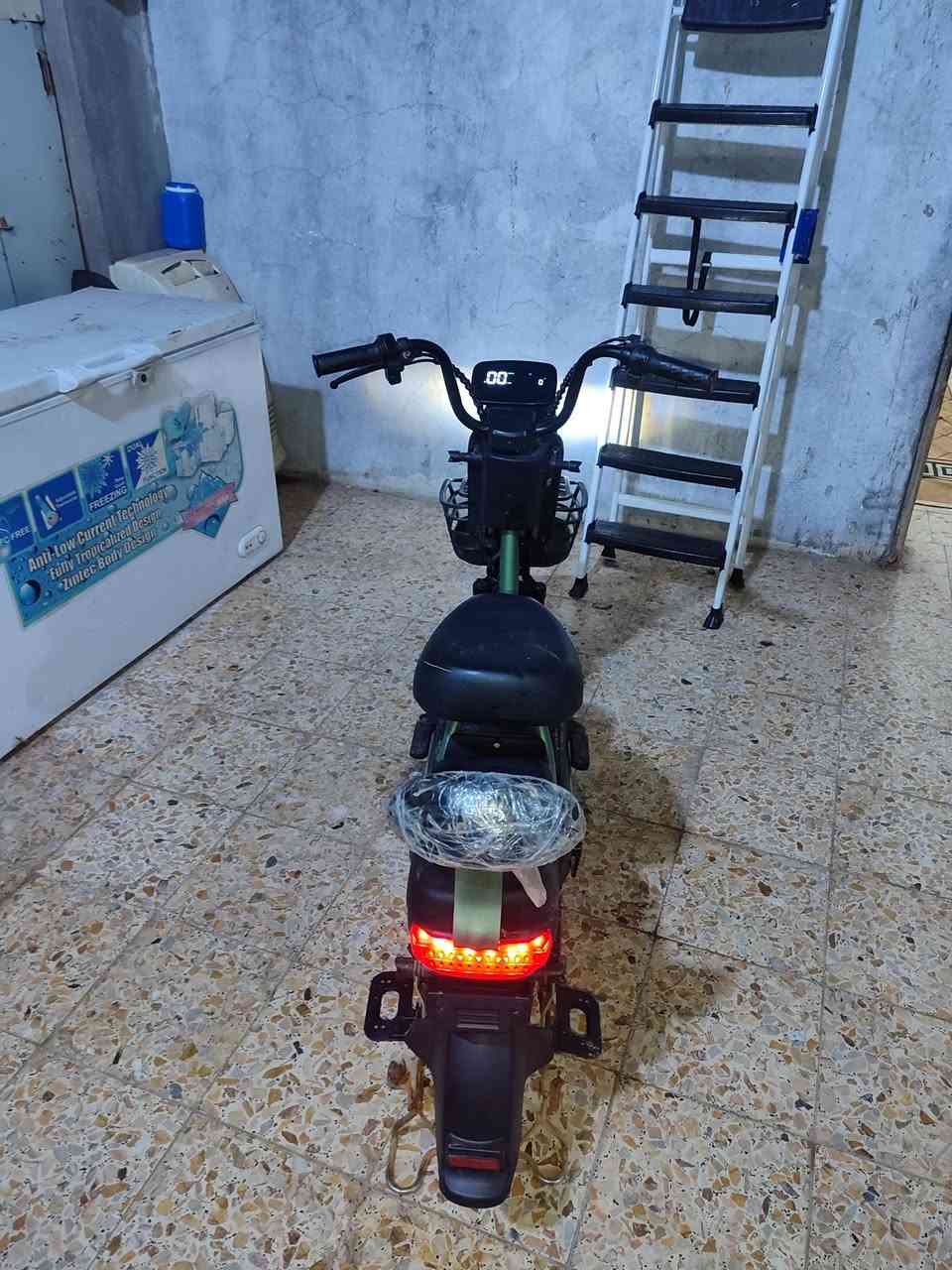 سلام عليكم دراجه شحن لبيع 150.     *********** بصرة
