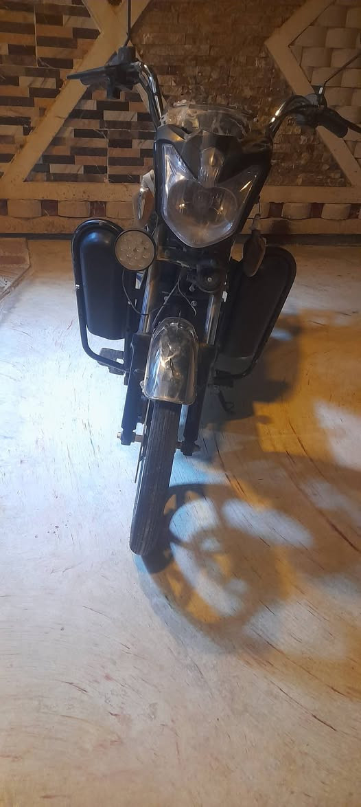 سلام عليكم دراجه شحن موديل 2023 نضيفه 4 بطاريات السعر 300 قفل استفسار ***********
