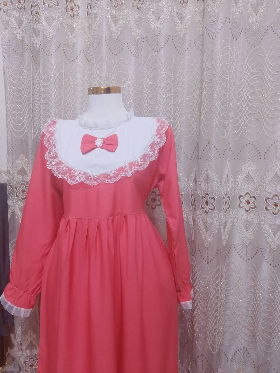 فيونكه للخياطة 
متوفرات الي تريدهن تراسلني خاص او واتساب

‏‪0788 956 8668‬‏
