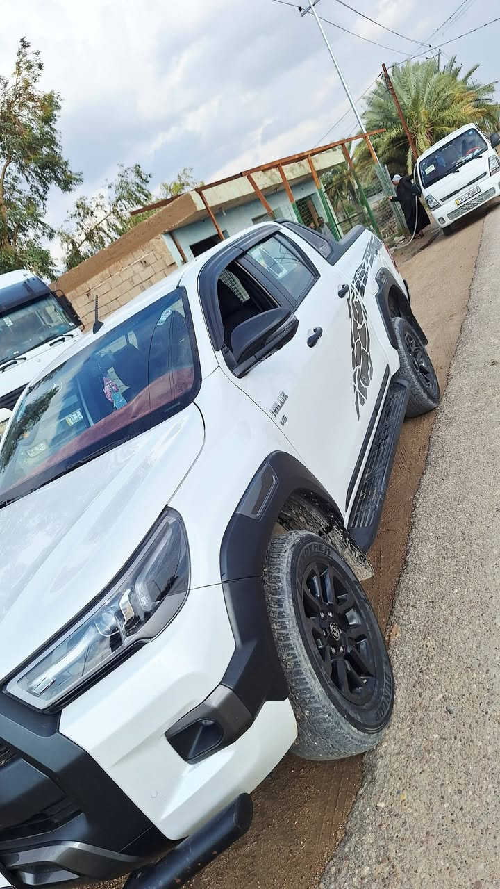 السلام عليكم 
تيوتا د فنجر  للبيع فول مواصفات كفالع عامه 
رقم بغداد دولي. ماشيه 50ألف. وضع شركه 
موديل 2024
المكان بابل الشوملي لاستفسار عل الرقم ***********
