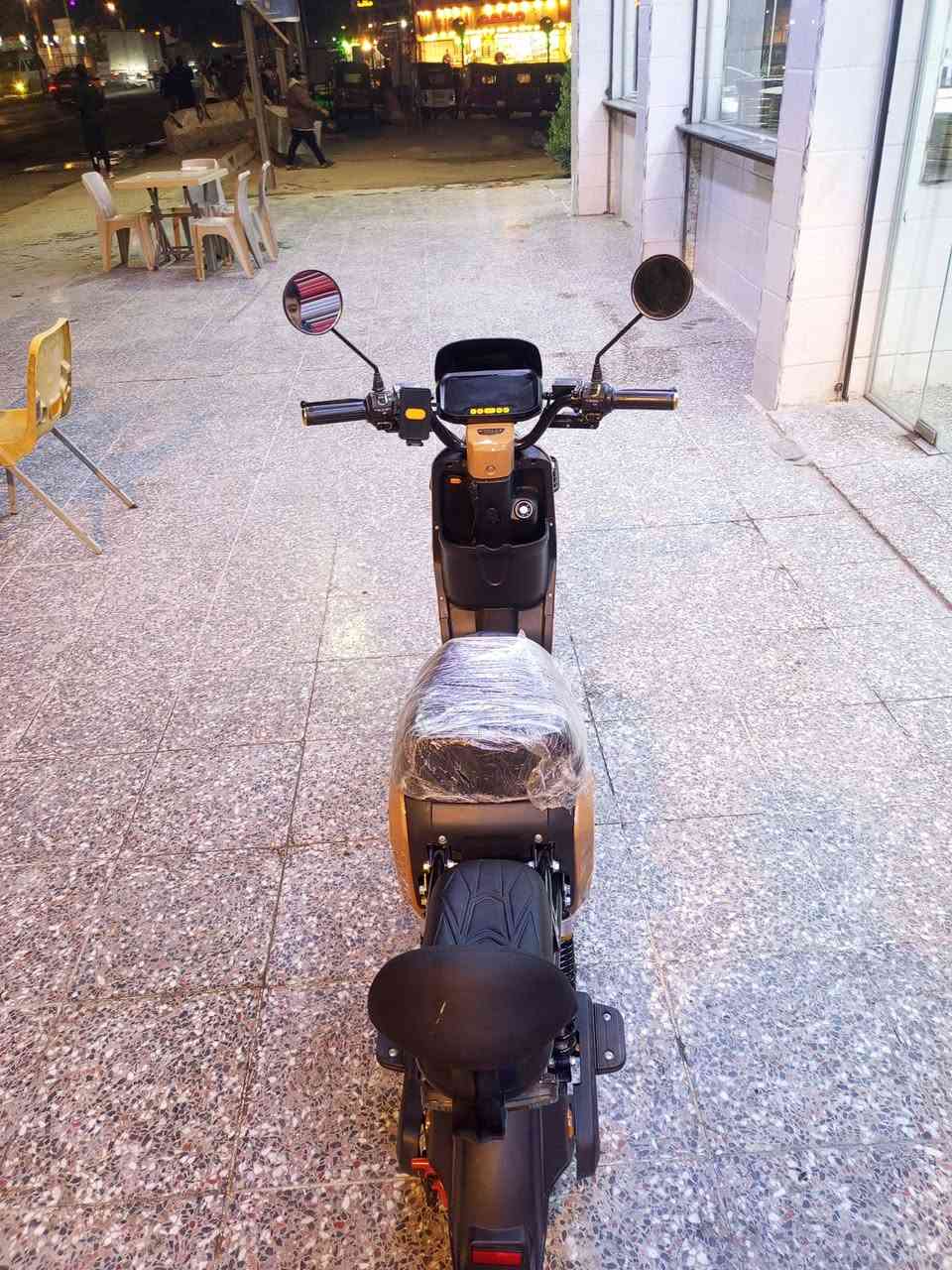 السلام عليكم                                                                      دراجه شحن R9نضافه 90 بالميه المواصفات شاشه تحددلك اي عطل بدراجه لايت عالي ناصي رماش مسجل نضام بارك نضام تحذير نضام Rرجوع للخلف سله أشير يمنه يسره 5بطاريه 32امبير.                                                              للاستفسار الاتصال على الرقم ***********
