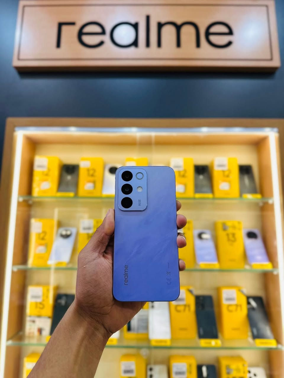 عرض خاص على اجهزة ريلمي 
خصم على الاسعار 

ريلمي سي 85 

✅ شاشة 6.8 إنج HD+
✅ معدل تحديث 144Hz تجربة سلسة
✅ بطارية عملاقة 7000mAh
✅ شحن سريع 45W
✅ كاميرا خلفية 50MP
✅ كاميرا أمامية 8MP
✅ معالج قوي للاستخدام اليومي
✅ مقاومة ماء وغبار IP69
✅ نظام Android 15 – Realme UI
هاتف عملي، بطارية تدوم وياك طول اليوم

⸻⸻⸻⸻⸻⸻
📱 Realme C85 Pro – تجربة أقوى وشاشة أروع

✅ شاشة AMOLED 6.8 إنج FHD+
✅ معدل تحديث 120Hz
✅ بطارية ضخمة 7000mAh
✅ شحن سريع 45W
✅ معالج Snapdragon
✅ كاميرا خلفية 50MP
✅ كاميرا أمامية 8MP
✅ مقاومة ماء وغبار IP69
✅ نظام Android 15 – Realme UI

للاستفسار   ***********  💖💖💖
