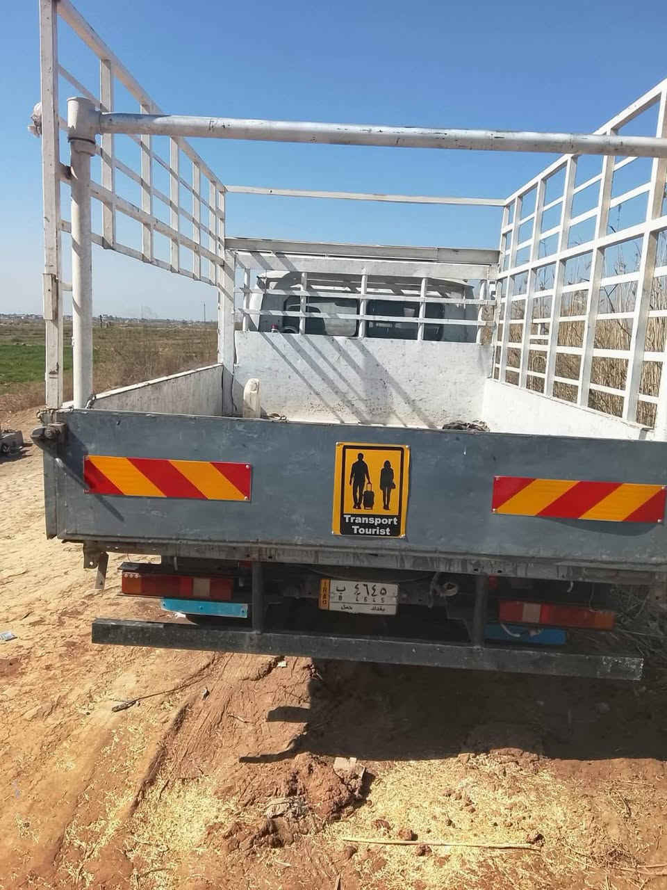 السلام عليكم فولكي  للبيع او مراوس بكيه حمل  موديل 2003 سنويه ل 29 سياره مكفوله كفاله عامه شاصي جديد كيرمكينه  جديده اكسن جديد تخم تاير جديد دواخل جديده سياره جاهزه كل نقص ما بيها كهربائيه جاهزه كله شغال ما بيها كل نقص السعر 38 ورقه تحويل ثاني يوم عنوان بغداد رقم الهاتف ***********
