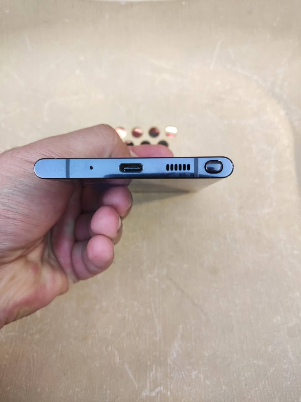 السلام عليكم
نوت 20 الترا امريكي شريحه عاديه وشريحه الكترونيه ذاكره 512 جهاز لاداخل صيانه ولامفتوح لوك نظيف السعر 300 قفل بدون عمله مكاني بغداد الحسينيه مالراجديه ماعندي توصيل
رقم ***********
