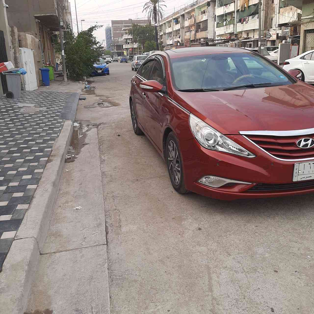 هونداي سوناتا موديل 2013 وارد امريكي  رقم ديالى ظررها بنيد مبدل بدون دواخل باقي  السياره ليبل واحد وصار بيها صبغ وكلير مكانات اقل من الحزام بدون فتح او تبديل السياره لمتد فول مواصفات 1/1 بصمه وسلايد تبريد قطعتين كشنات جلد والسائق كهرباء تحكمات وشفتات استيرن وبعد بيها مواصفات المحرك والكير كفاله عامه تبريد ثلج غرفتها جديده مكانها بغداد الكريعات السعر 98 ورقه للاتصال *********** او ***********
