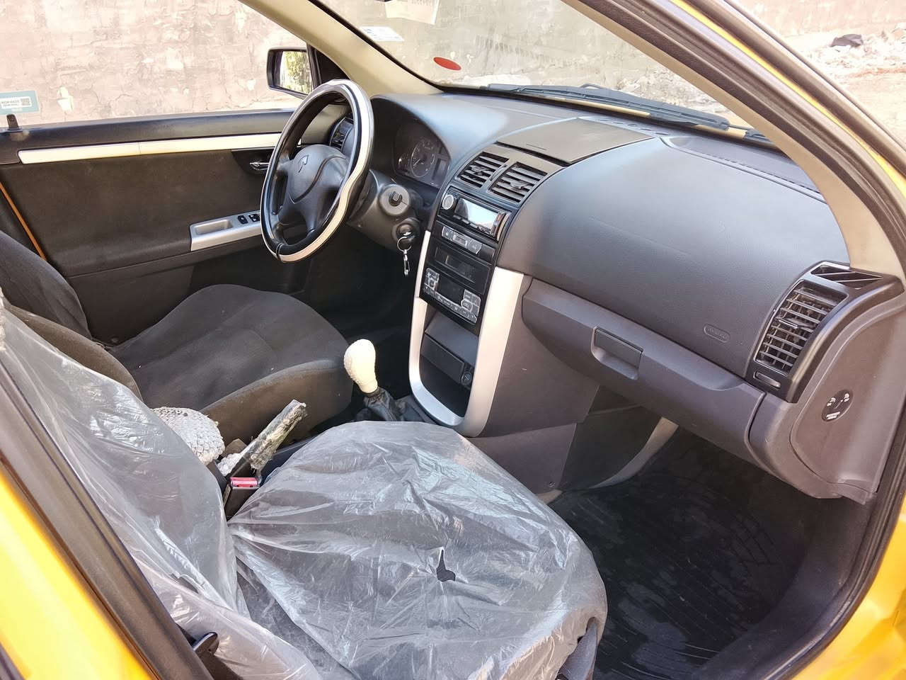 سمند للبيع موديل 17 مصفرة هيئة وغرامة بأسمي مكفولة كفالة عامة للاتصال *********** السعر 70 وبيها مجال
