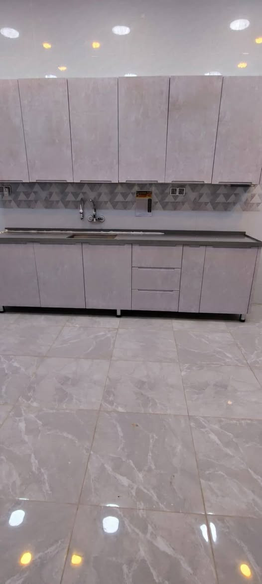 السلام عليكم
كاونتر تفصال مع الملحق عرض ٣ متر شغل درجه اولئ نضافه فول اخو الجديد صار اقل الشهر من اخذتهم نضافه درجه اولئ
***********
