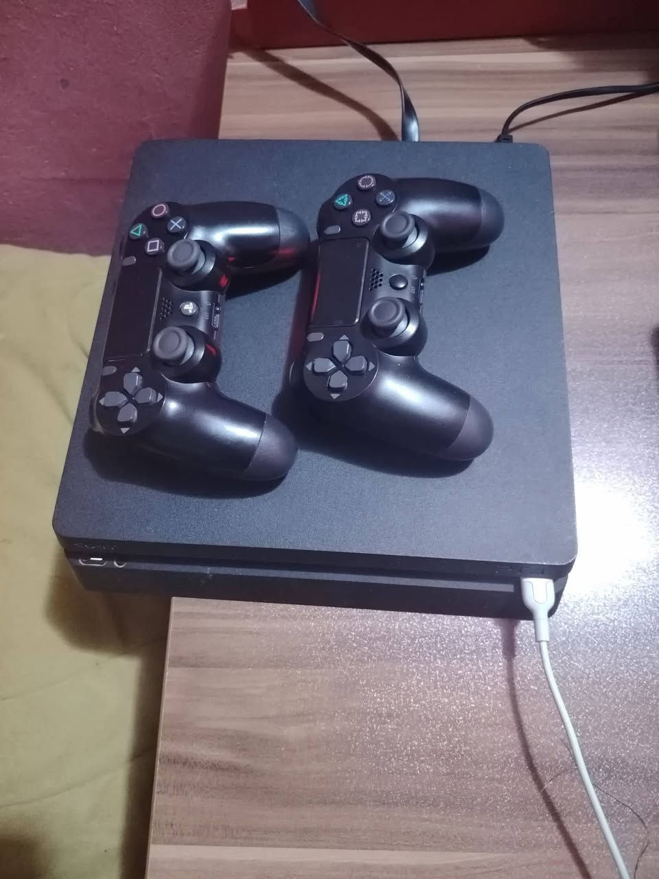 ويا يدتين اصلي وحده فقط الاكس نازل جوه بس يشتغل مابيه شي ويا قرص gta5 اونلاين سلم  قيم واخذه ممفتوح ابد لوك ستيكر


**إذا كنت صاحب هذا الإعلان وتريد حذفه لأي سبب، رجاءا أرسل رسالة إلى الدعم الفني**