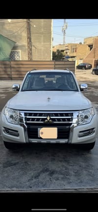 باجيرو حبتور (2020) سياره نظيفه كلش  ماشيه (29)العلامه الذهبيه  (مواصف...