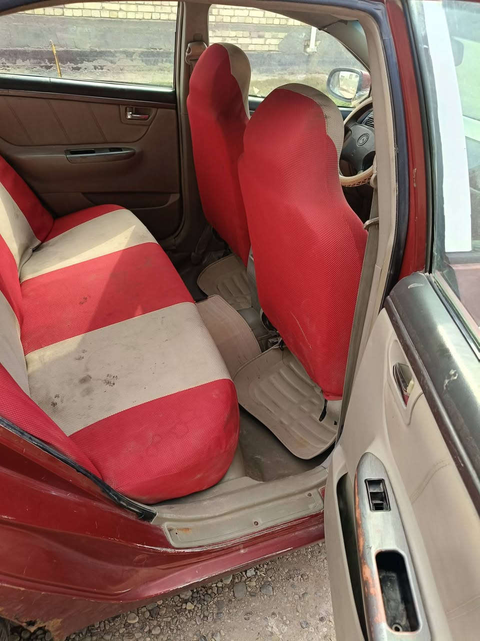 السلام عليكم 
جيلي موبل لبيع مكان بغداد
2012 سعر 34 وبيه مجال استفسار على 
خط***********
