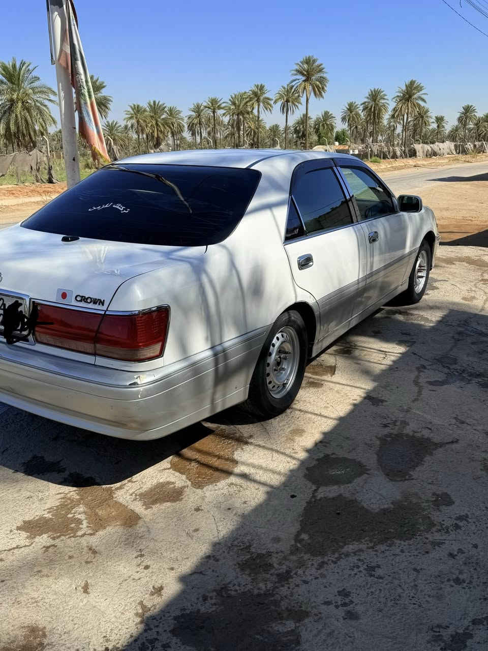 السلام عليكم ملكة ادوات بيها گص قمارة فقط يعني بس العرقچين 2002 بيها رقم وسنوية شمالي مطابق السيارة عليها محرك D-4 وكير گصه بالصندوگ حدادية جديده تاير جديد بيها نقص بس الكمبريسر ضعيف يعني تبريد خفيف الباقي كلة جاهز مكفولة من السرقة ومن كلشي 
مكان السيارة 
حلة -مركز
***********
***********
