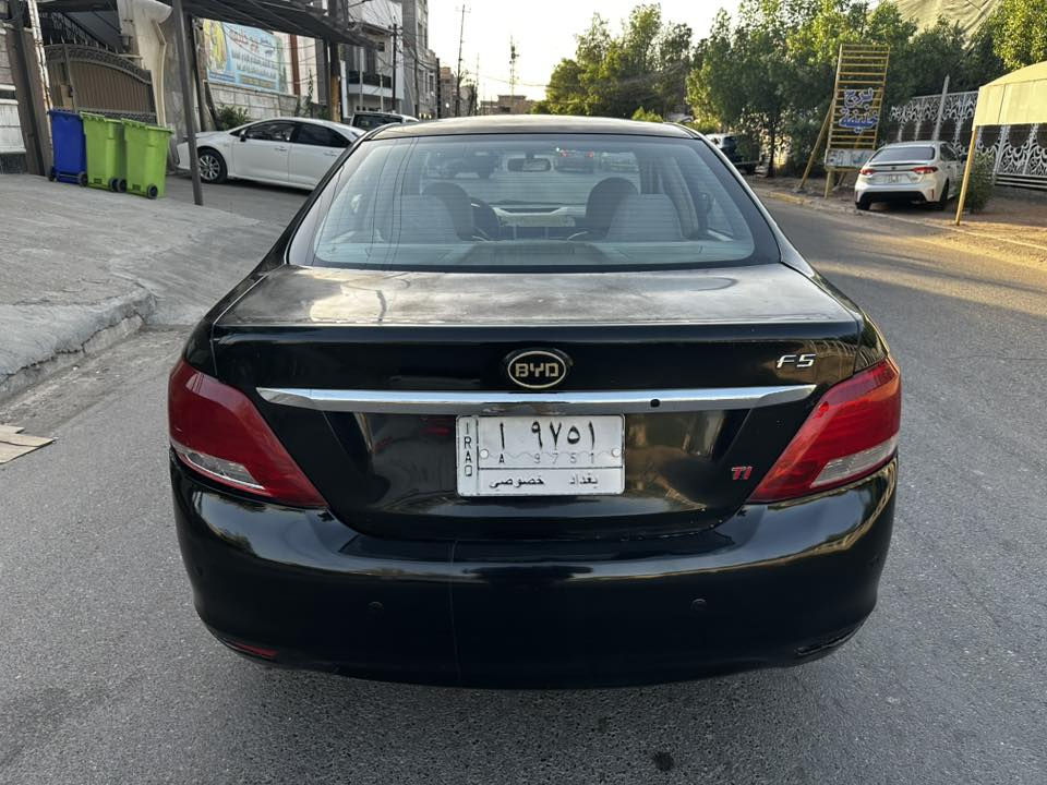 ***********
بي واي دي f5 موديل 2014 محرك كير تيوتا كورلا بيكاجو 1800 المرغوب السعر 55 ورقة  سيارة محرك كير تبريد تدفئة غرفة كله جديد رقم  بغداد مميز رباعي مشروع وطني تحويل مباشر سنوية جديدة سيارة بيها صبغ مكانات قليلة بصمة كشنات جلد شاشة كامرة فول تحكم ستيرن حساسات خلفية اشاير مري المكان السيارة  الصليخ ال ٦٠٠ للاستفسار هذة رقمي ***********
