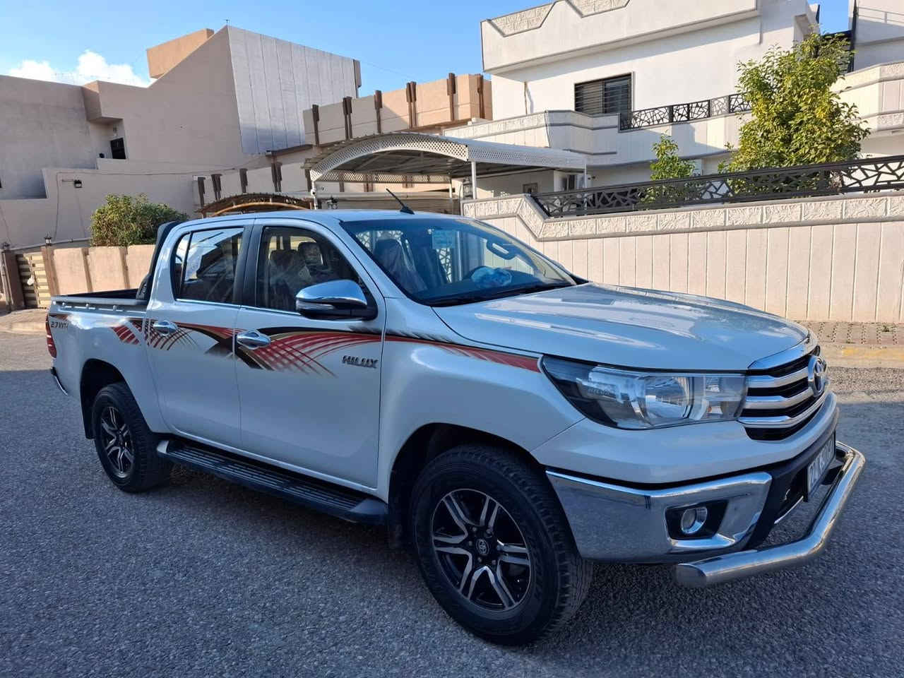 (((بسم الله الرحمن الرحيم)))
سلام عليكم....
 تويتا هايلوكس 2016 كير عادى فوول سيد نهرور بتل   . 
 ***********...
سياره بيها فقط شبر  سبوغ ب جامرلغ وراء يعنى بودى بيدون ضرر بيدون تبديل  ...
سيارة دينار مصرف مابي
كلشي جديد و كامل ..
سنويه لحد 2029 هزه و ره قم جديد شرط تحويل. رقم دولى 
، كير شرط.گاردن اكسل شرط. صدر لووك . كهربائي كامل شغال  
موصفات . .بتل. شاشه وكاميره .ده عامى نيكل.سلايت .دواخل احمر .ويل كروم. تبريد لمس فوول فوول
طيارات لووك.
 مكينه بدون صرف بيدون بوخار شرط مامفتوح...
***********
***********
سعر  مناسب خابر تدلل...........
..............

 تويتا هايلوكس 2016 كير عادى فوول سيد نهرور بتل
سه ياره كه زور جوان و پاكه مال دوسته.
سه ياره كه ته نها يه ك بست ونيو بو ياغه له جامر لغى دواوه بى معجون بى ناوگرتن......
سه ياره كه دينار مسروفى نيه لووكه...
هه موو گيانى به شرط افروشم ..
سه ياره كه سيد نهرو ى فووله لووك.... كركوك, العراق
